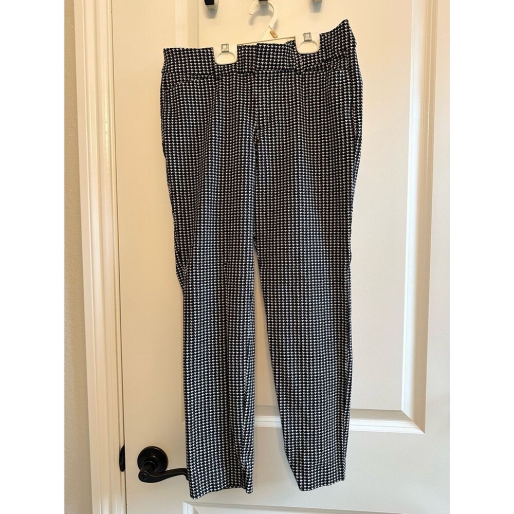 Old Navy Black and White Pixie Skinny Pants - Houndstooth Print